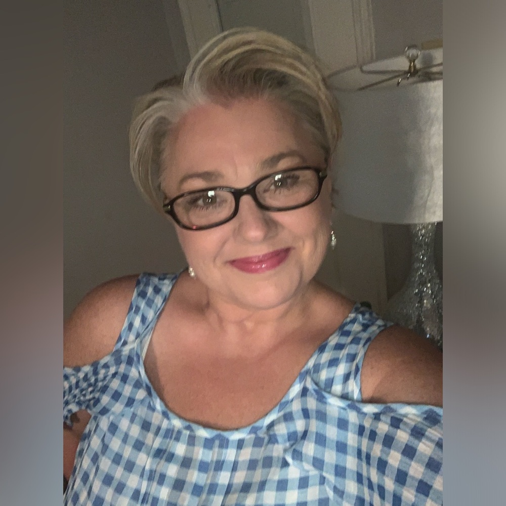 Meet your Posher, Shannon